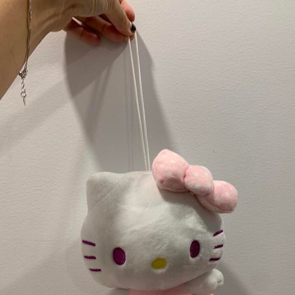 Hello Kitty Plush - Picture 7 of 7